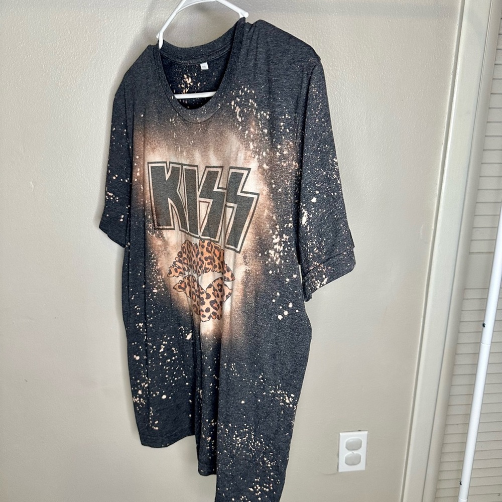 Oversized Band T-Shirt | LEOPARD KISS band T-Shirt | Graphic T-Shirt
